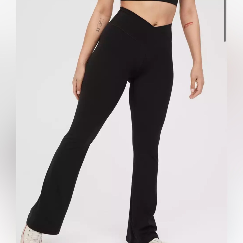 Aerie Offline High Waisted Crossover Flare Legging black